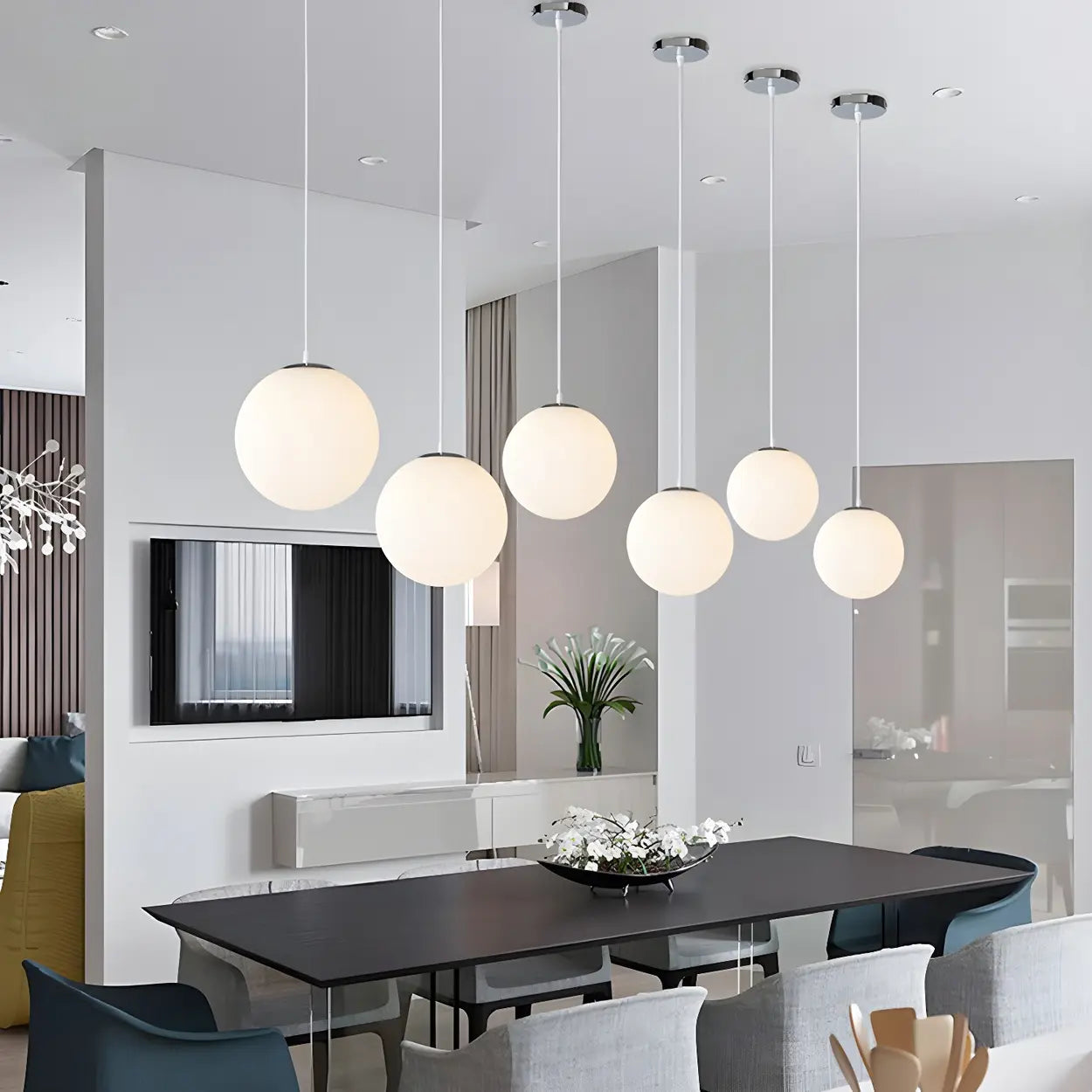 Moderne Witte Globe Hanglamp van Glas met Ronde Bolvorm in Diverse Maten voor Eetkamer en Woonkamer | Restfield